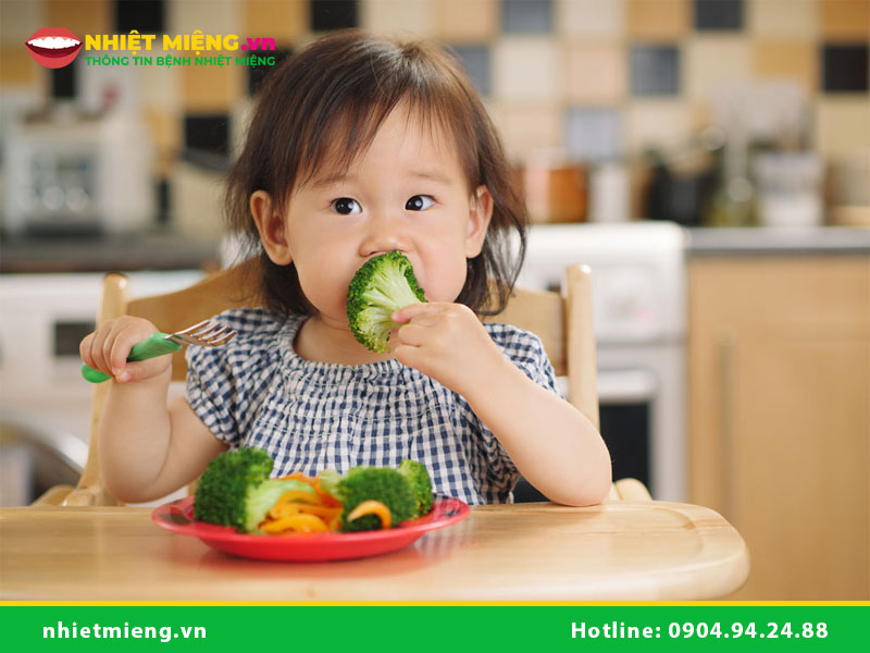 Thuốc trị nhiệt miệng cho trẻ em